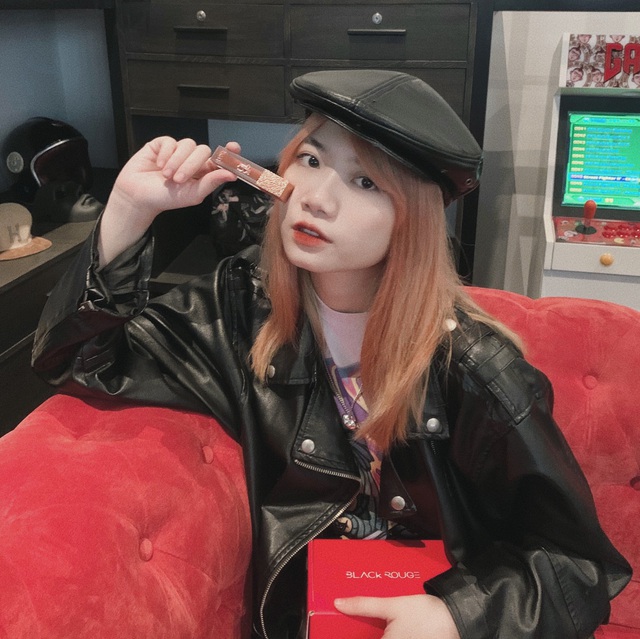 Sốt x&igrave;nh xịch thỏi son kem H&agrave;n mịn l&igrave; si&ecirc;u đỉnh vừa ra mắt khiến c&aacute;c beauty blogger đứng ngồi kh&ocirc;ng y&ecirc;n - Ảnh 9.