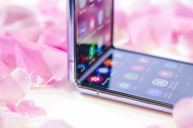 Galaxy Z Flip ra mắt chính thức tại Việt Nam, mở đầu xu hướng thời trang công nghệ mới - Ảnh 7.