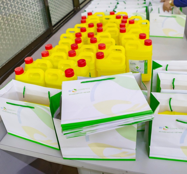 Bio Cosmetics cung cấp miễn phí sản phẩm phòng ngừa virus COVID-19 cho tỉnh Ninh Bình - Ảnh 2.