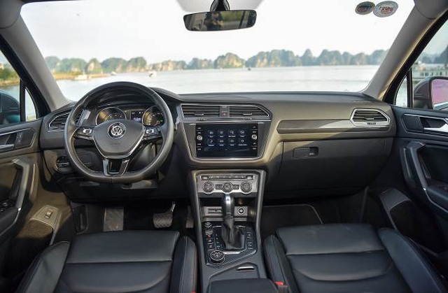 Volkswagen tặng phí trước bạ cho Tiguan Allspace Highline và Passat Bluemotion High - Ảnh 4.