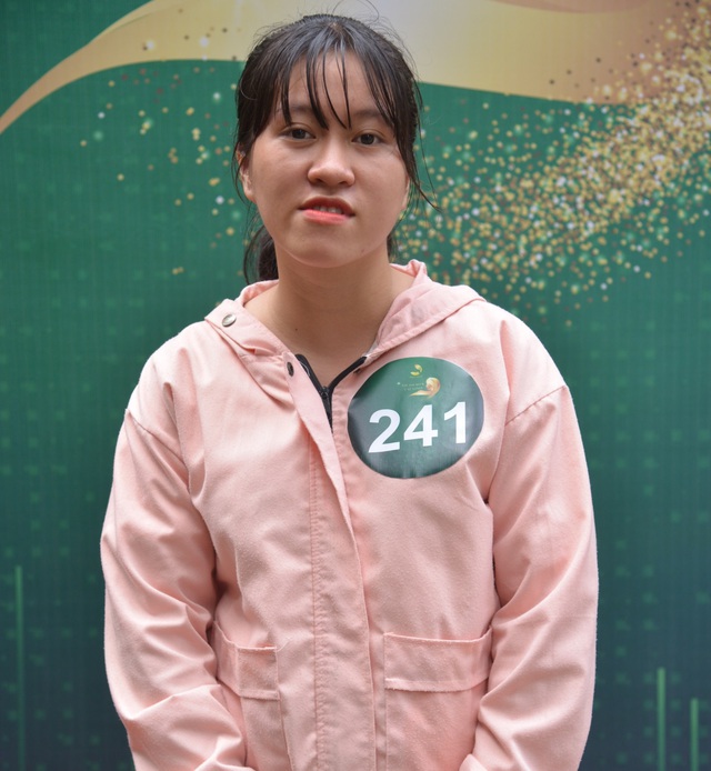 Diễn viên Minh Hằng trao tấm vé tái sinh nhan sắc trị giá 1 tỷ đồng cho cô nữ sinh 9x - Ảnh 4.