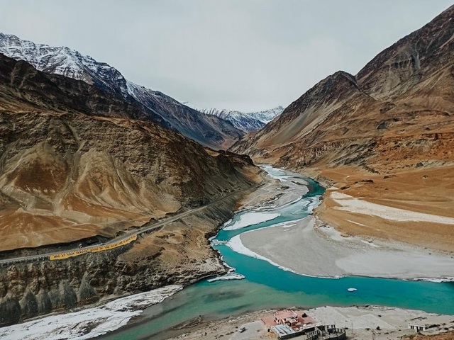 Những trải nghiệm không dành cho những người thích an nhàn tại Ladakh - Tiểu Tây Tạng của Ấn Độ - Ảnh 2.