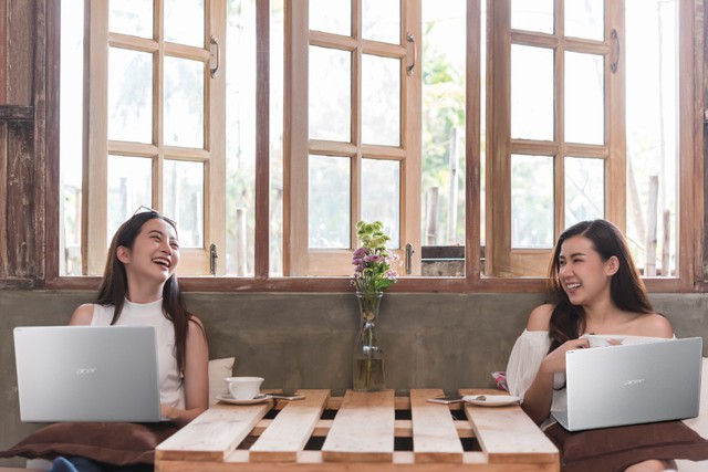 M&ugrave;a &ldquo;Work From Home&rdquo; lựa chọn laptop n&agrave;o l&agrave; hợp l&yacute;? - Ảnh 1.