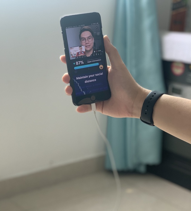 Hát Karaoke để luyện phát âm trên ứng dụng học tiếng Anh, tại sao không? - Ảnh 2.