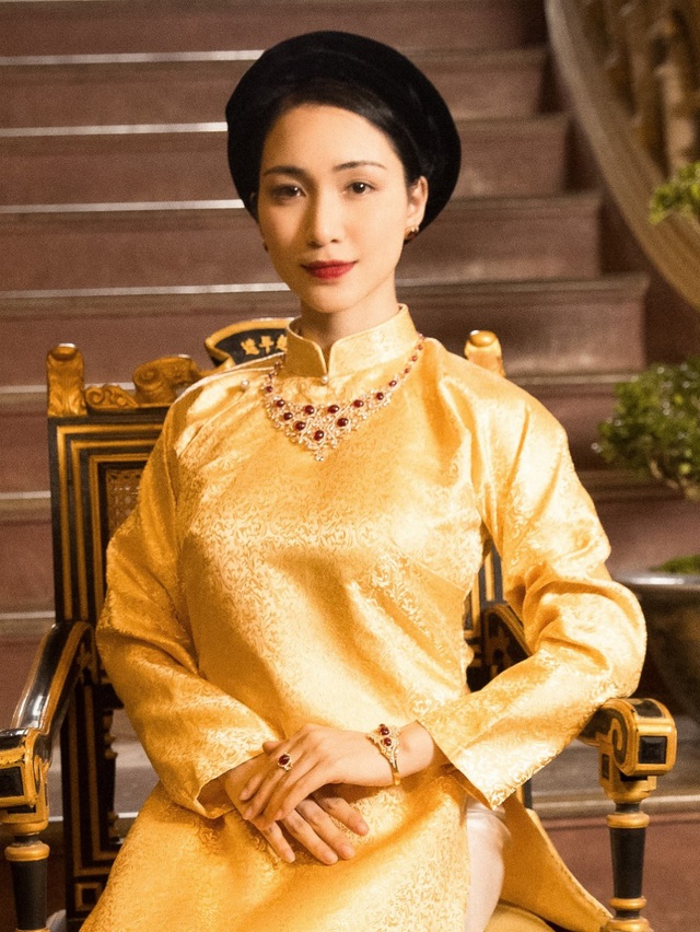 Hòa Minzy cùng PNJ tái hiện hình ảnh Nam Phương Hoàng Hậu trong MV mới - Ảnh 1.