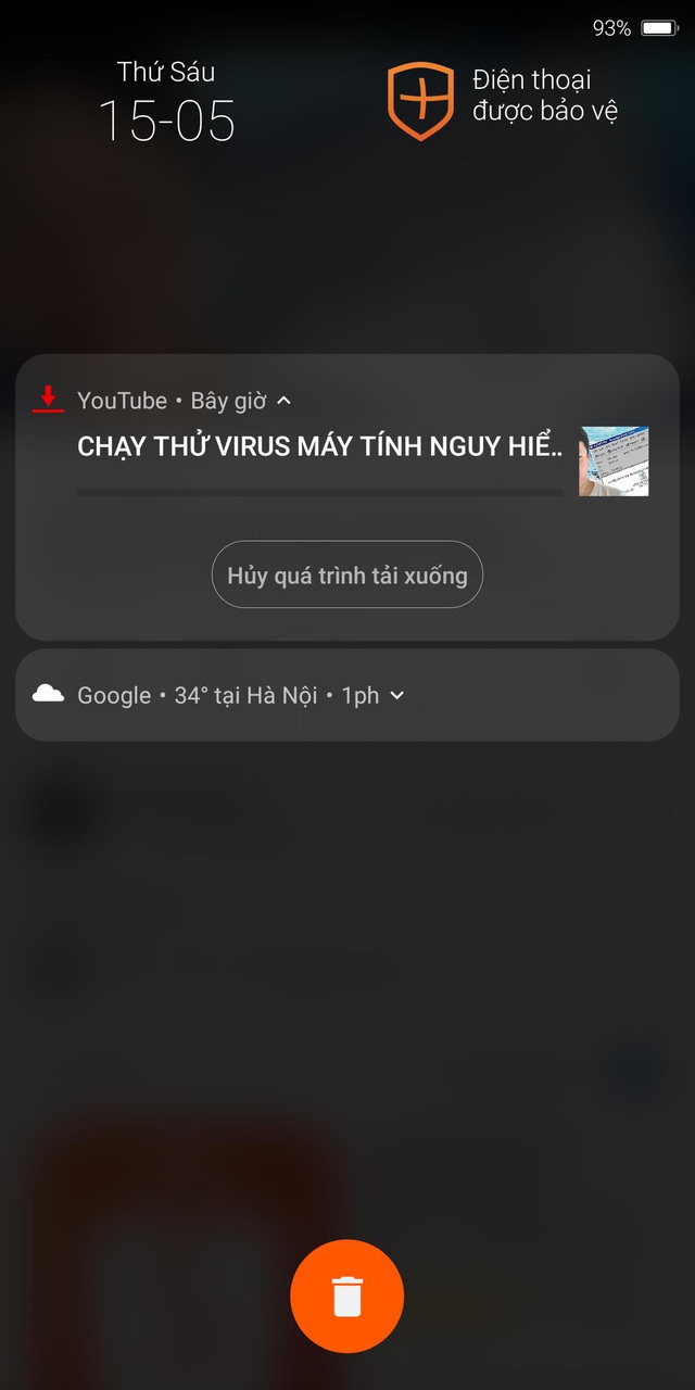 Giống với bàn phím, ở màn hình thông báo, các thông báo cũng được tập trung ở ngay chính giữa màn hình, đúng tầm với của ngón cái người dùng giúp thao tác với thông báo dễ dàng hơn