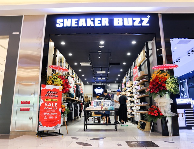 Sneaker Buzz tưng bừng khai trương nhà mới tại Estella Place - Ảnh 3.