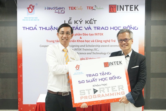 INTEK ký kết hợp tác với TST và trao 50 suất học bổng Starter Programming cho sinh viên CNTT - Ảnh 2.