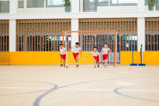 Ngắm kh&ocirc;ng gian học tập si&ecirc;u xịn v&agrave; truyền cảm hứng của Royal School - Ảnh 4.