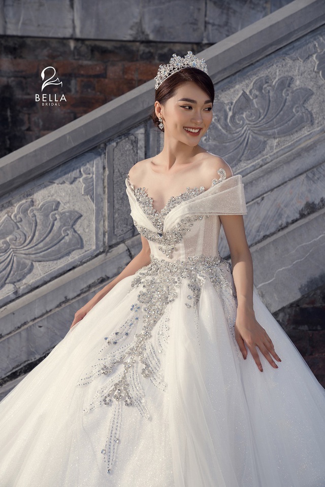 Ba mẫu váy cưới của hot girl Xoài Non từ Linh Nga Bridal  Ngôi sao