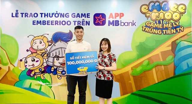 Trao giải 1 tỷ đồng cho khách hàng chơi game eMBeerioo trên App MBBank - Ảnh 2.