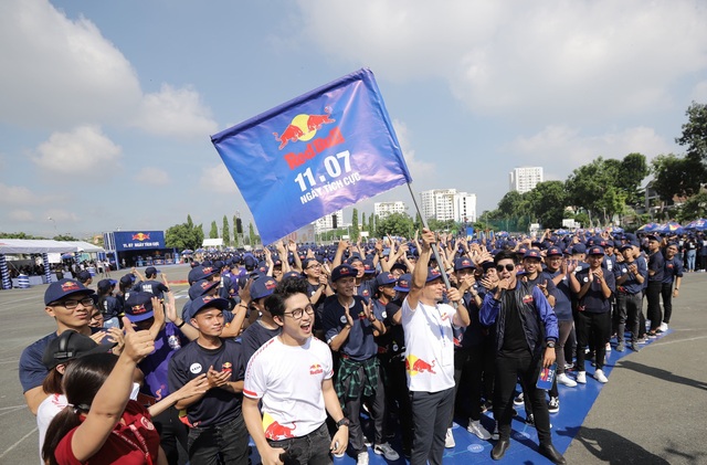 Red Bull tạo dấu ấn với Ngày Tích Cực, xác lập kỷ lục châu Á để lan tỏa năng lượng tích cực khắp Việt Nam - Ảnh 2.