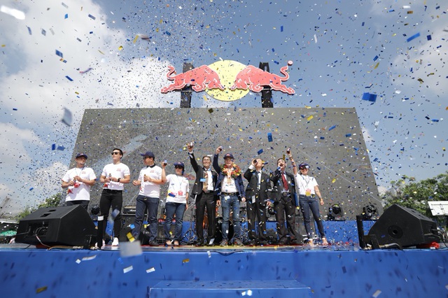Red Bull tạo dấu ấn với Ngày Tích Cực, xác lập kỷ lục châu Á để lan tỏa năng lượng tích cực khắp Việt Nam - Ảnh 3.