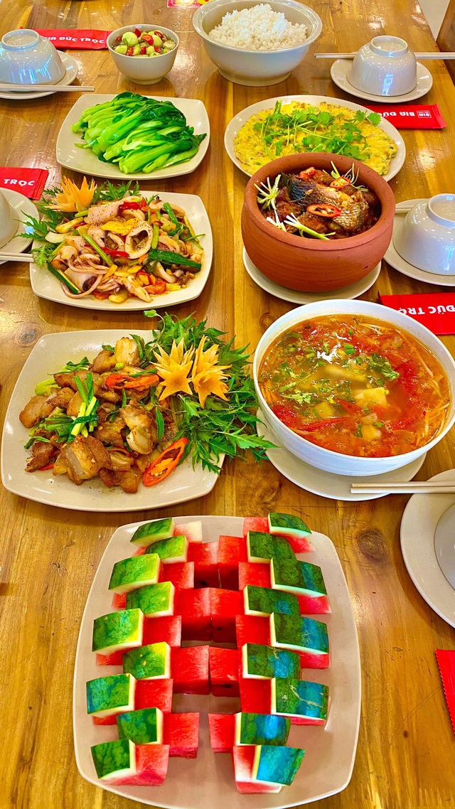 Top những nhà hàng cơm văn phòng ngon, nổi tiếng ở Hà Nội - Ảnh 1.