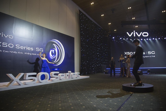 vivo X50 và vivo X50 Pro chính thức ra mắt tại Việt Nam: Camera Gimbal, chụp đêm siêu việt giá 12,99 và 19,99 triệu đồng cho hai phiên bản - Ảnh 2.