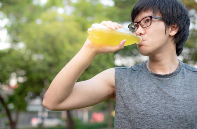 Cẩm nang thiết yếu về cách sử dụng nước tăng lực hiệu quả - Ảnh 2.