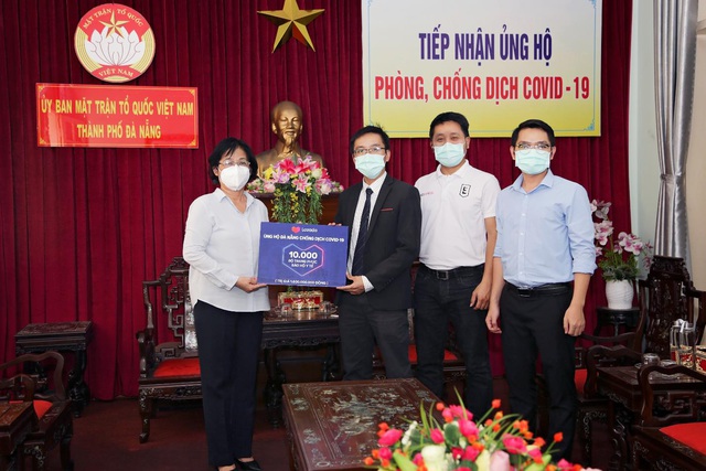 Lazada trao tặng 10.000 bộ trang phục bảo hộ y tế cho Đà Nẵng, chung tay cùng bộ y tế đẩy lùi dịch covid-19 Lazada trao tặng 10.000 bộ trang phục bảo hộ y tế cho Đà Nẵng, chung tay cùng bộ y tế đẩy lùi dịch covid-19