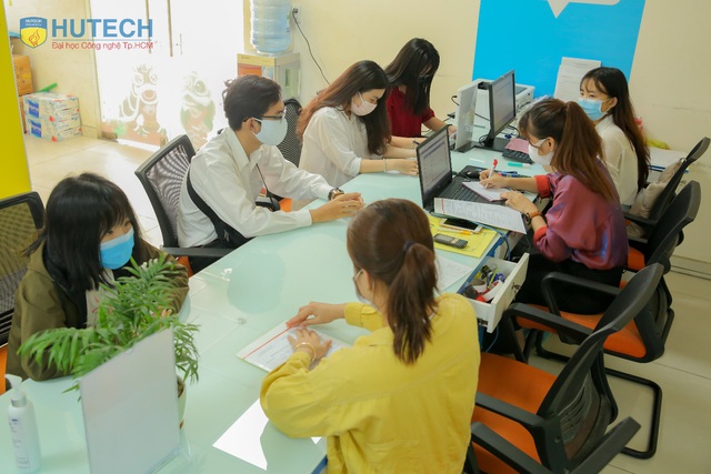 HUTECH xét tuyển học bạ đến 25/8: Cơ hội “giành vé” trước khi biết điểm thi - Ảnh 1.