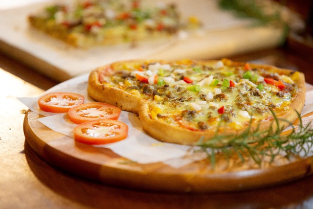 Quá sức độc đáo với bánh pizza hình trái tim và ngôi sao tại Thiên Hạt Coffee, đẹp khiến không nỡ ăn - Ảnh 3.