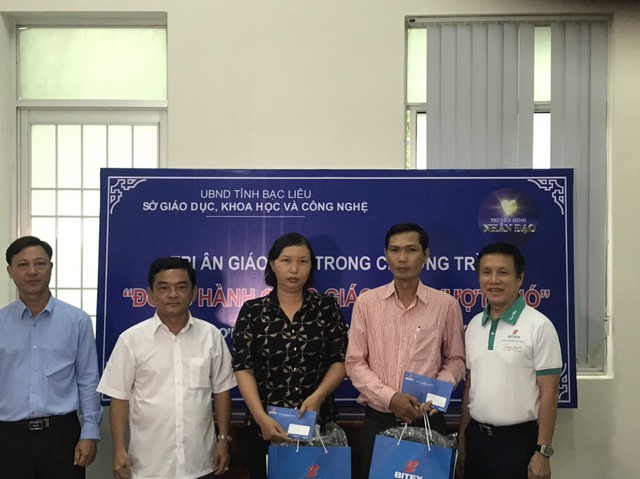 Nh&igrave;n lại h&agrave;nh tr&igrave;nh lan tỏa ngọn lửa tinh thần từ chiến dịch &ldquo;Tiếp sức tuyến đầu chống dịch COVID-19&rdquo; - Ảnh 4.
