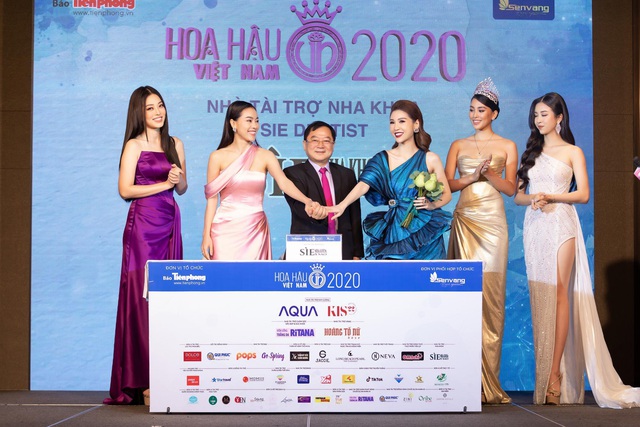 CEO Lâm Ngân diện váy của NTK Công Trí tại họp báo Hoa hậu Việt Nam 2020 - Ảnh 6.