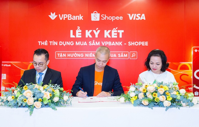 Shopee hợp tác với VPBank và Visa ra mắt “Thẻ tín dụng VPBank Shopee” - Ảnh 1. Shopee hợp tác với VPBank và Visa ra mắt “Thẻ tín dụng VPBank Shopee” - Ảnh 1.