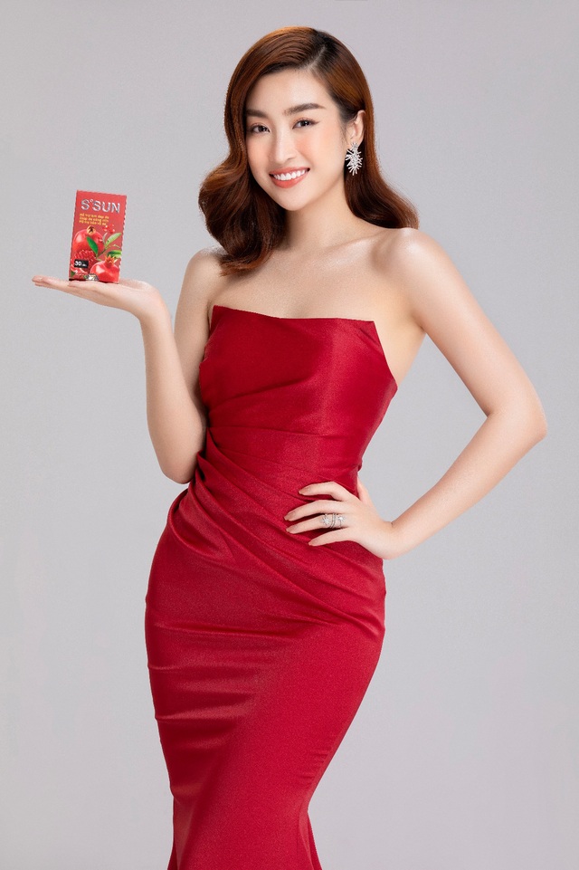 Hoa hậu Đỗ Mỹ Linh livestream chia sẻ bí quyết chăm sóc da từ TPBVSK S’SUN - Ảnh 3.