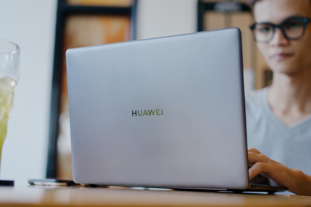 Huawei MateBook 13: 16GB RAM, Card đồ họa rời và còn nhiều điều ấn tượng hơn thế nữa - Ảnh 1.