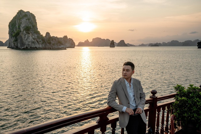 Hạ Long b&igrave;nh thường đ&atilde; đẹp, nay lại c&agrave;ng lộng lẫy hơn qua những thước phim Quang Vinh Đi Việt Nam! - Ảnh 7.