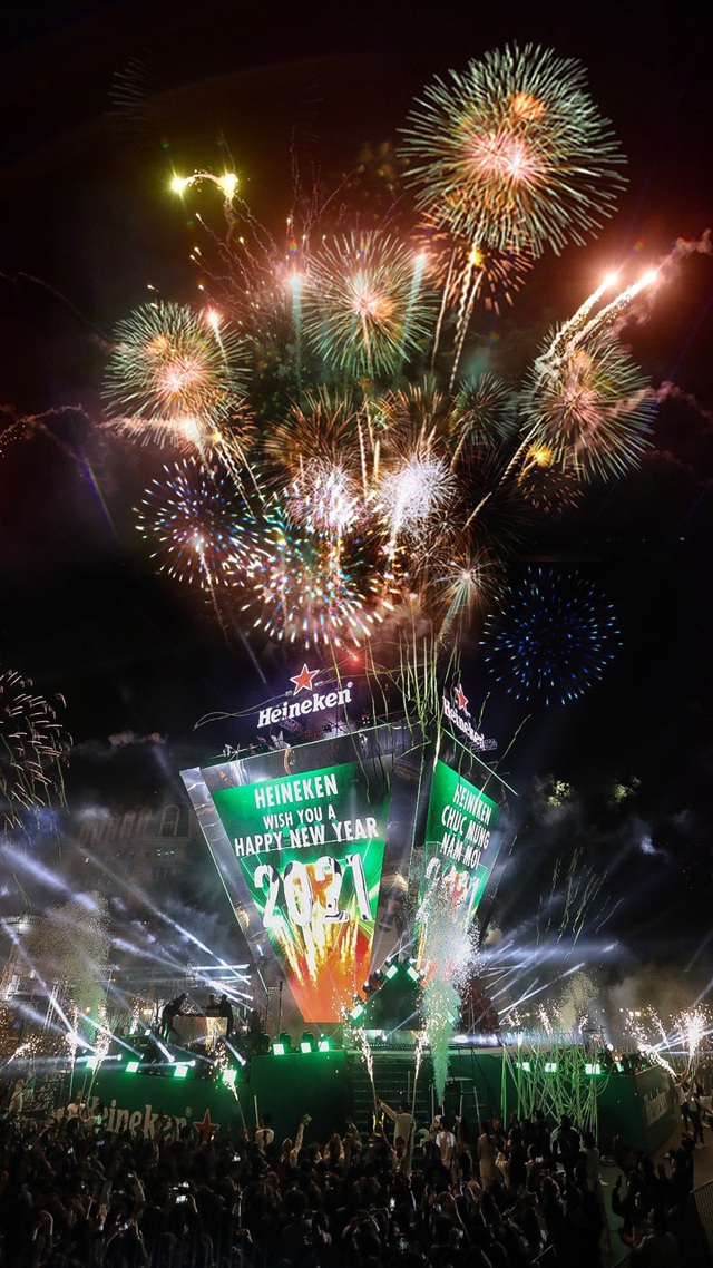Mãn nhãn với đại tiệc Countdown đón chào năm mới 2021 tại Hà Nội, Nha Trang - Ảnh 11.