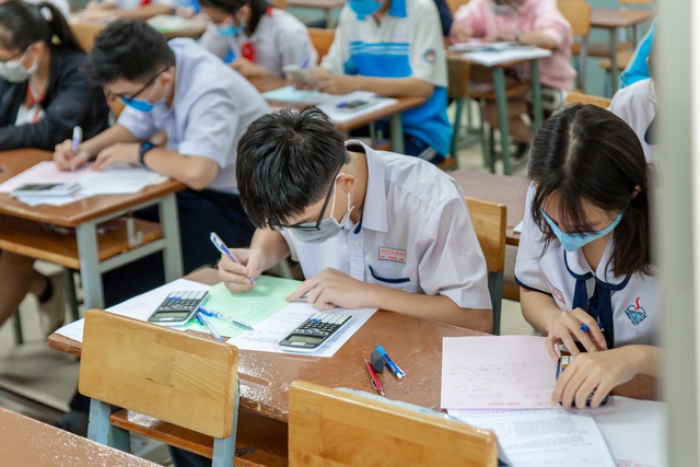 Hơn 2.000 học sinh giỏi giải toán trên Casio lần thứ 26 - Ảnh 3.