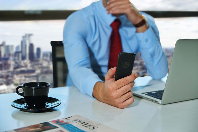 Cựu Giám đốc thiết kế của Vertu Signature ra mắt thương hiệu điện thoại cao cấp XOR - Ảnh 2. Cựu Giám đốc thiết kế của Vertu Signature ra mắt thương hiệu điện thoại cao cấp XOR - Ảnh 2.