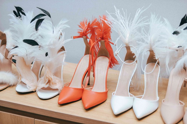 Những xu hướng giày cao gót “làm mưa làm gió” trên sàn diễn thời trang Việt cuối năm 2020 - Ảnh 5.