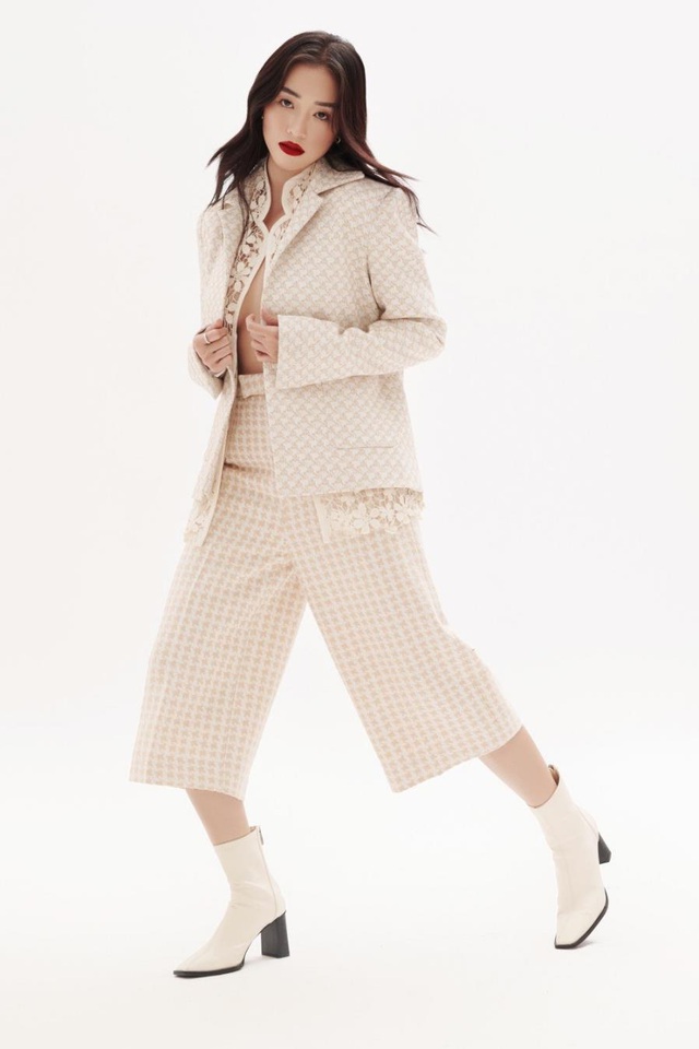 Salim v&agrave; Ph&iacute; Phương Anh thời thượng khoe thần th&aacute;i high-fashion trong BST từ NTK Nguyễn Phương Đ&ocirc;ng - Ảnh 7.