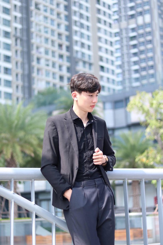 Đồng h&agrave;nh c&ugrave;ng nữ sinh hoa kh&ocirc;i, hot boy 1m86 g&acirc;y sốt với ngoại h&igrave;nh cực phẩm - Ảnh 2.