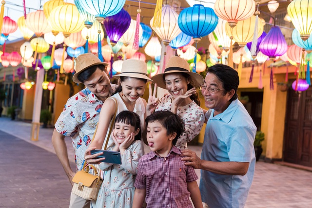 Vi vu Đ&agrave; Nẵng - Nam Hội An, đ&oacute;n năm mới v&agrave;ng son tr&ecirc;n miền di sản - Ảnh 6.