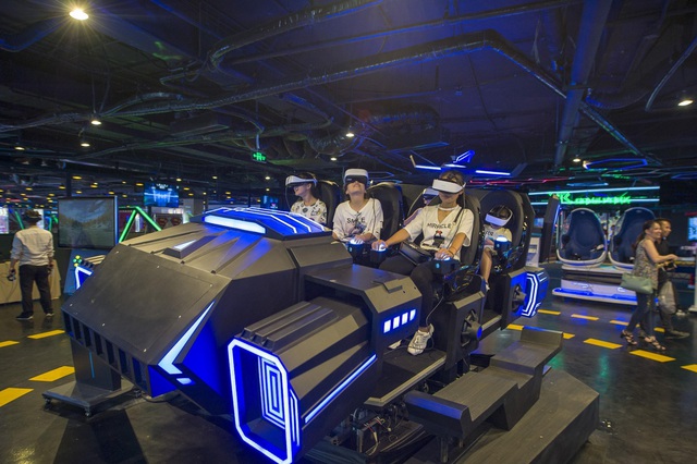 VR Game Park với hàng ngàn trò chơi áp dụng công nghệ thực tế ảo ấn tượng, thu hút