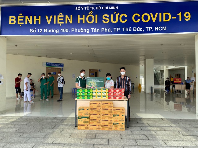 BRAND’S SUNTORY trao tặng thức uống dinh dưỡng hỗ trợ cho đội ngũ y bác sĩ ở TP.HCM - Ảnh 2.