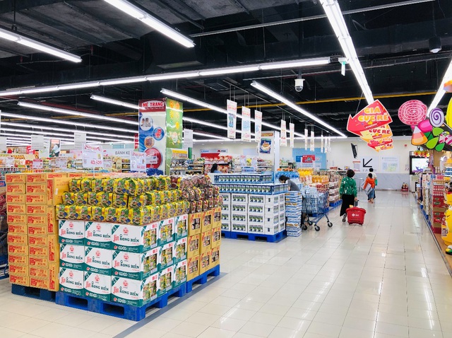 Làn sóng “mua sắm trả thù”, siêu thị tăng cường biện pháp an toàn - Ảnh 1.