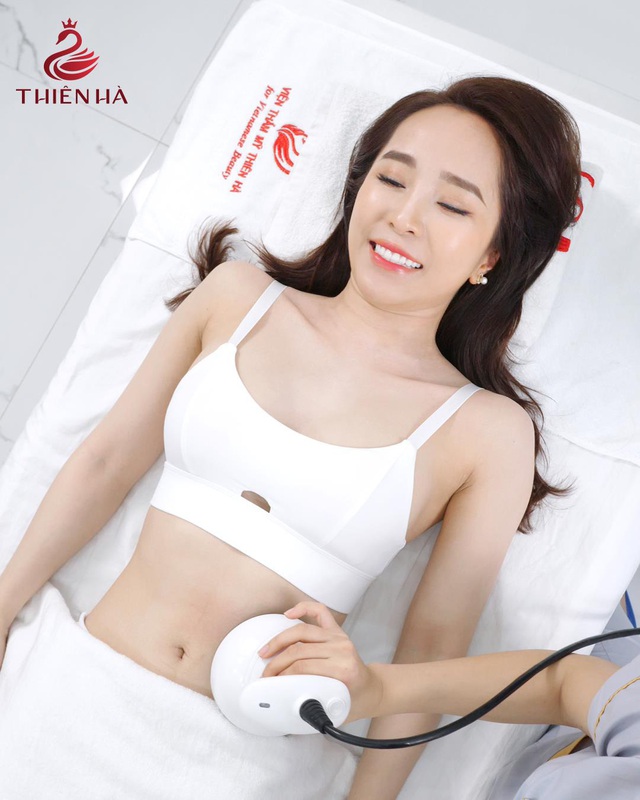 Quỳnh Nga tiết lộ b&iacute; quyết giữ d&aacute;ng thon gọn kh&ocirc;ng tốn sức - Ảnh 2.