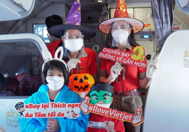 “Cho kẹo hay bị ghẹo” - khám phá niềm vui bất ngờ ngày Halloween cùng Vietjet - Ảnh 3.