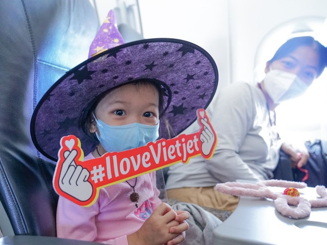 “Cho kẹo hay bị ghẹo” - khám phá niềm vui bất ngờ ngày Halloween cùng Vietjet - Ảnh 4.