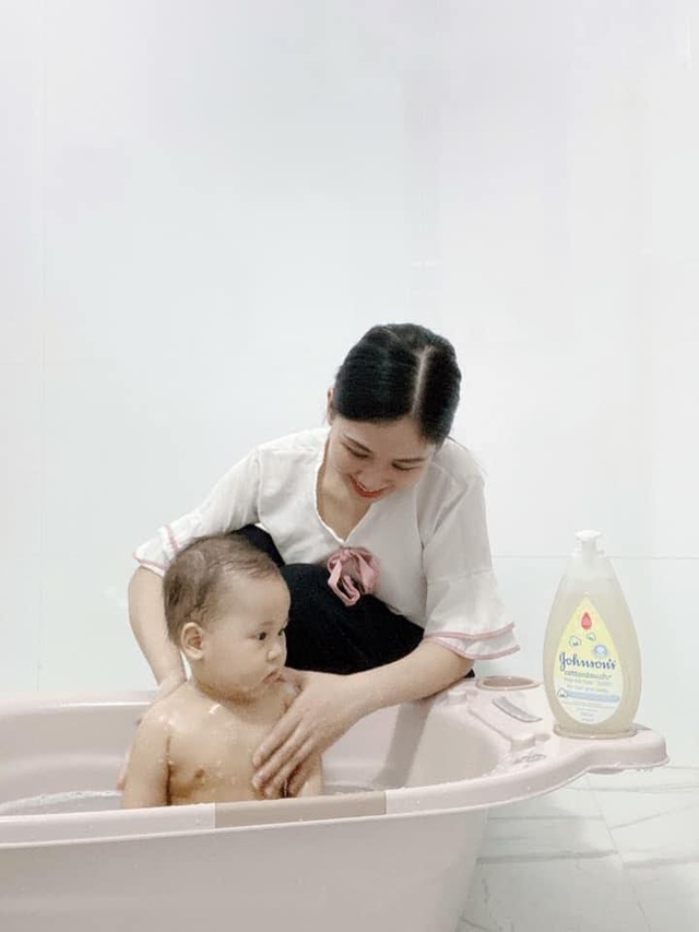 Học theo các hot mom chăm sóc da cho con bằng công nghệ mới Prebiotics, giúp mẹ “nhàn tênh” - Ảnh 2.