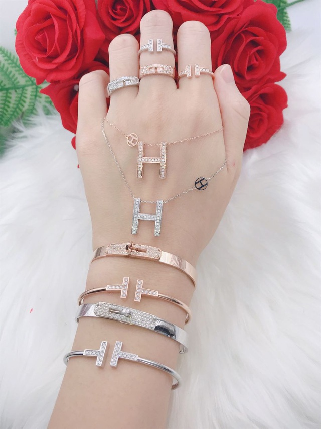 Anh Tuấn An Đông Jewelry giới thiệu BST trang sức kim cương mùa xuân 2022 - Ảnh 4.