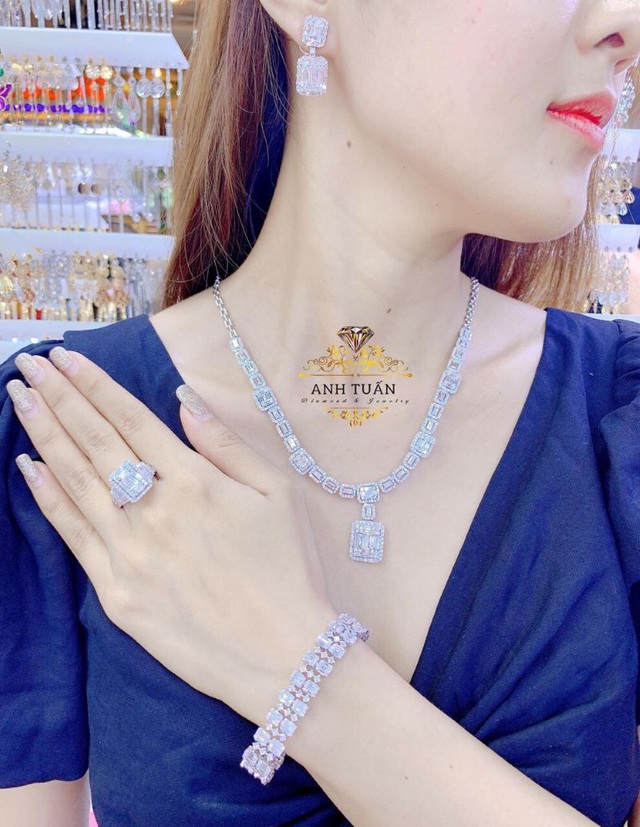 Anh Tuấn An Đông Jewelry giới thiệu BST trang sức kim cương mùa xuân 2022 - Ảnh 5.