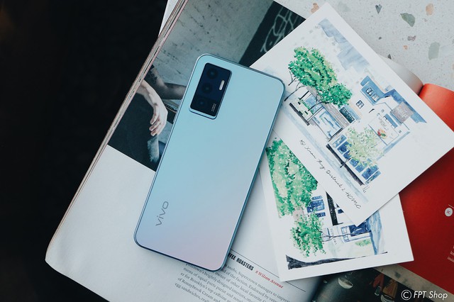 Đặt trước vivo V23e, FPT Shop giảm 500.000 đồng k&egrave;m ưu đ&atilde;i trả g&oacute;p 0% l&atilde;i suất - Ảnh 1.