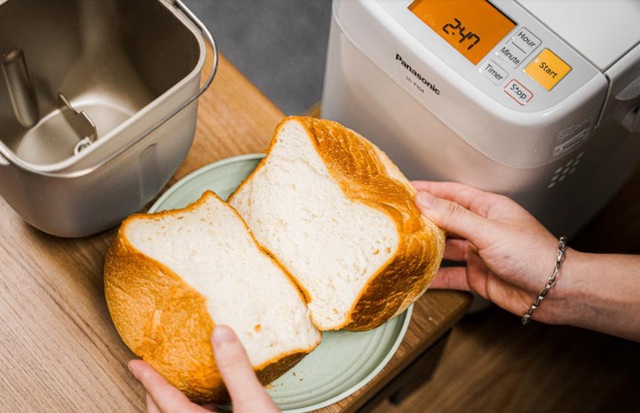 D&ugrave;ng thử m&aacute;y l&agrave;m b&aacute;nh m&igrave; của Panasonic đang được c&aacute;c b&agrave; nội trợ y&ecirc;u th&iacute;ch: Dễ d&ugrave;ng, tiện lợi, l&agrave;m b&aacute;nh bất bại, vị ngon chuẩn masterchef! - Ảnh 2.
