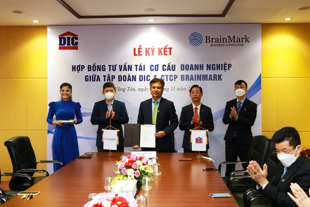 Profit500: Tập đoàn DIC đạt Top 50 doanh nghiệp lợi nhuận tốt nhất Việt Nam - Ảnh 2.