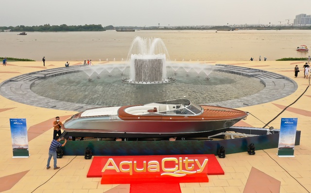 Riva Aquariva Super - “huyền thoại Venice” tô điểm vẻ đẹp đậm chất Âu của Aqua Marina - Ảnh 1.