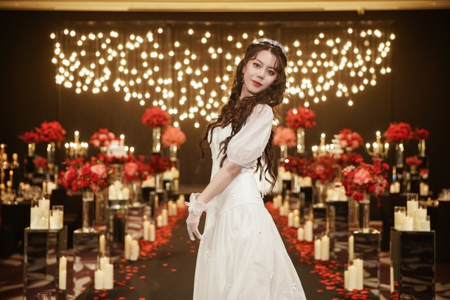 “Choáng ngợp” trước phong cách cưới có một không hai tại khách sạn Lotte Hà Nội - Ảnh 9.